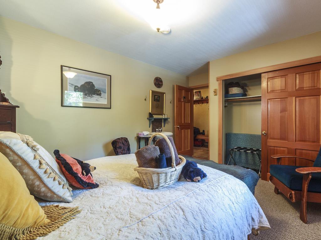 וויסטלר Golden Dreams B&B חדר תמונה